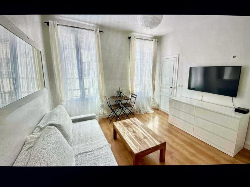 Cute One Bedroom In Le Marais 파리 외부 사진