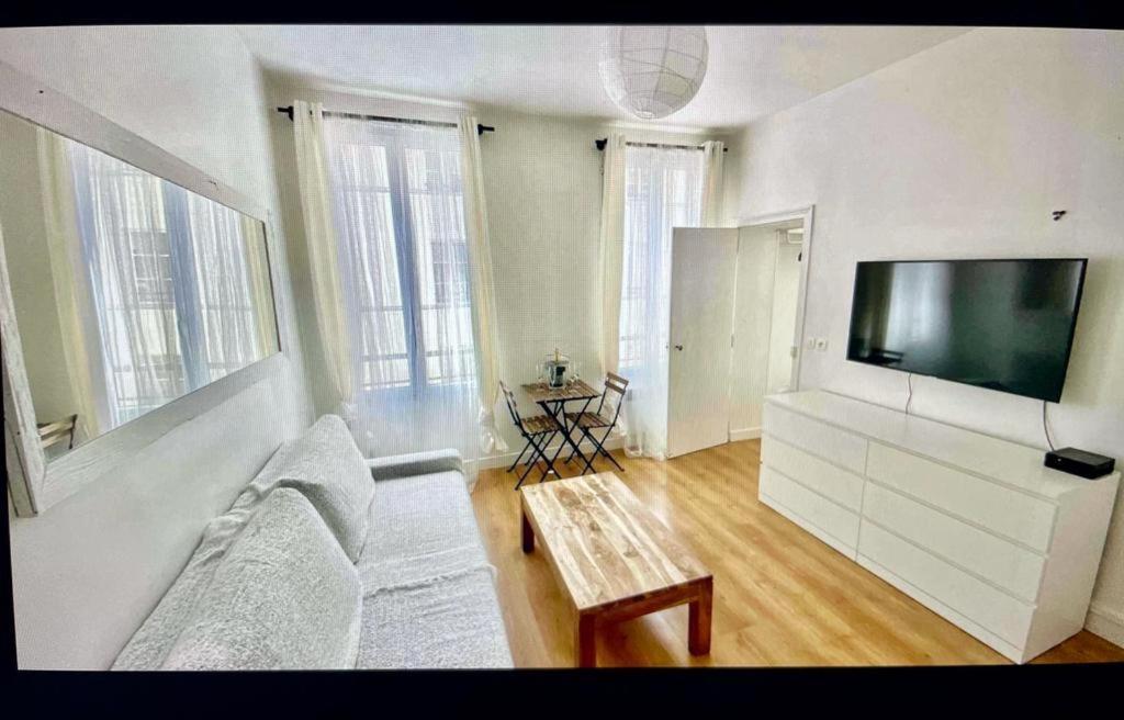 Cute One Bedroom In Le Marais 파리 외부 사진