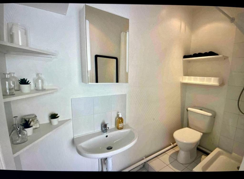 Cute One Bedroom In Le Marais 파리 외부 사진