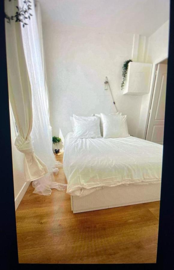 Cute One Bedroom In Le Marais 파리 외부 사진